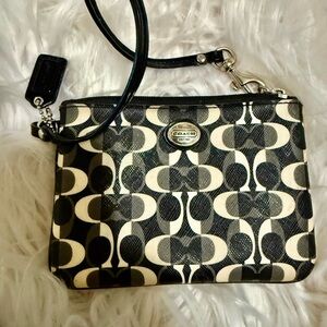 Coach Black and Cream Geometric wristlet